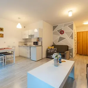 Spokojna Przystan W Centrum Z Prywatnym Parkingiem - By Spaceapart Apartament